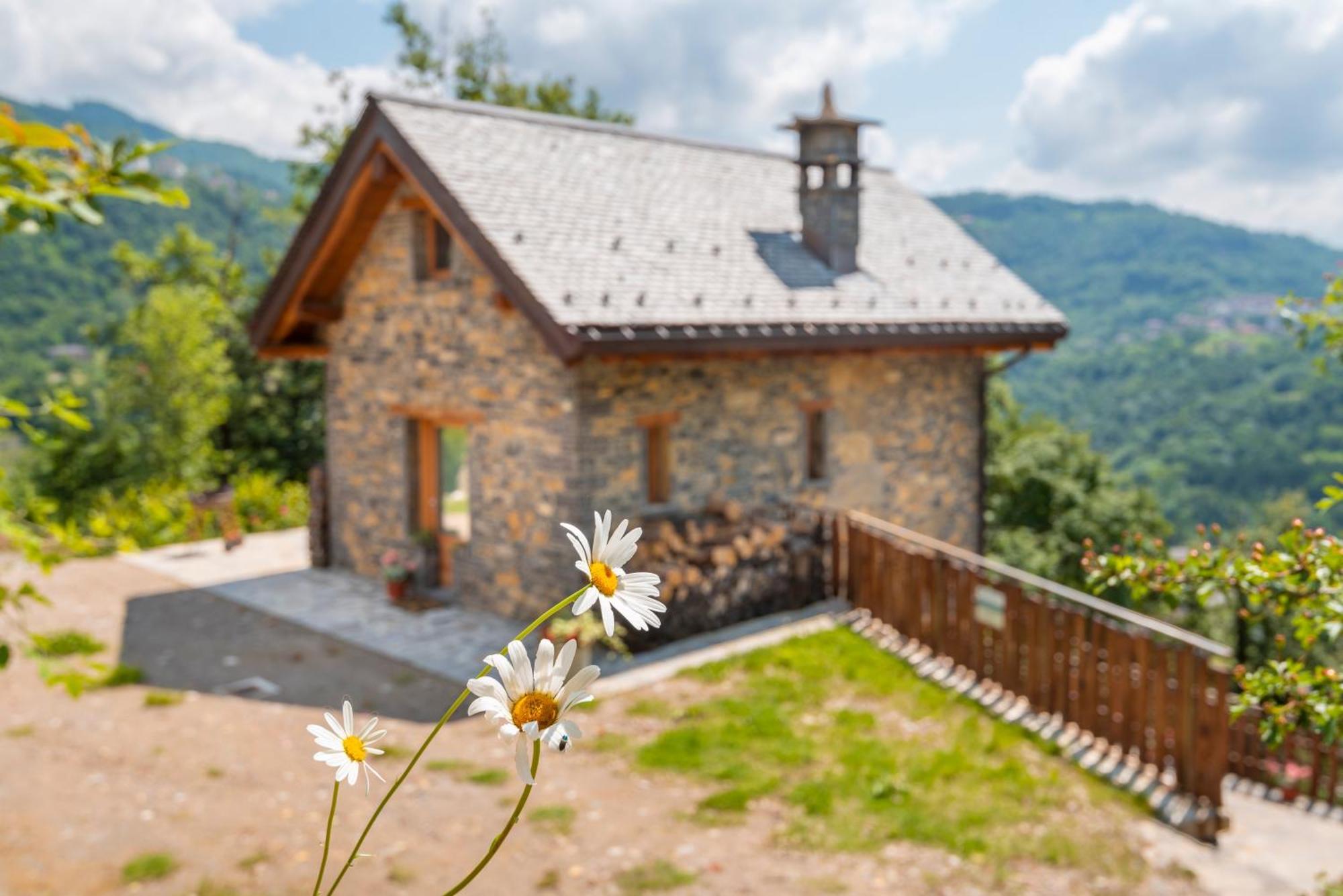 LA TORRE DEL MANGHEN: Agri-alloggio indipendente Rota d'Imagna Esterno foto