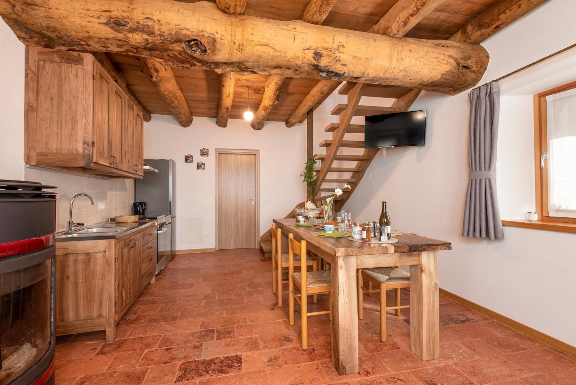 LA TORRE DEL MANGHEN: Agri-alloggio indipendente Rota d'Imagna Esterno foto